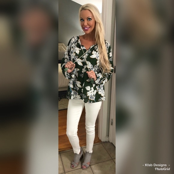 Beautiful contrast teal/kelly green peasant top - Picture 2 of 5